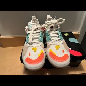 Mens Harden vol. 5 futurenatural basketball shoes.